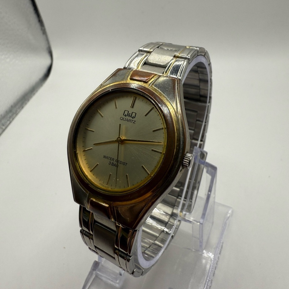 Q&Q by Citizen Women's Watch 32MM 2-Tone Bracelet Dial Wrist (New Battery) - Picture 4 of 10